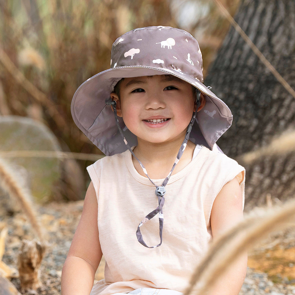 新品《魟魚系列 Manta Ray》頸部防護 兒童防曬帽加長型 -荒原歷險記